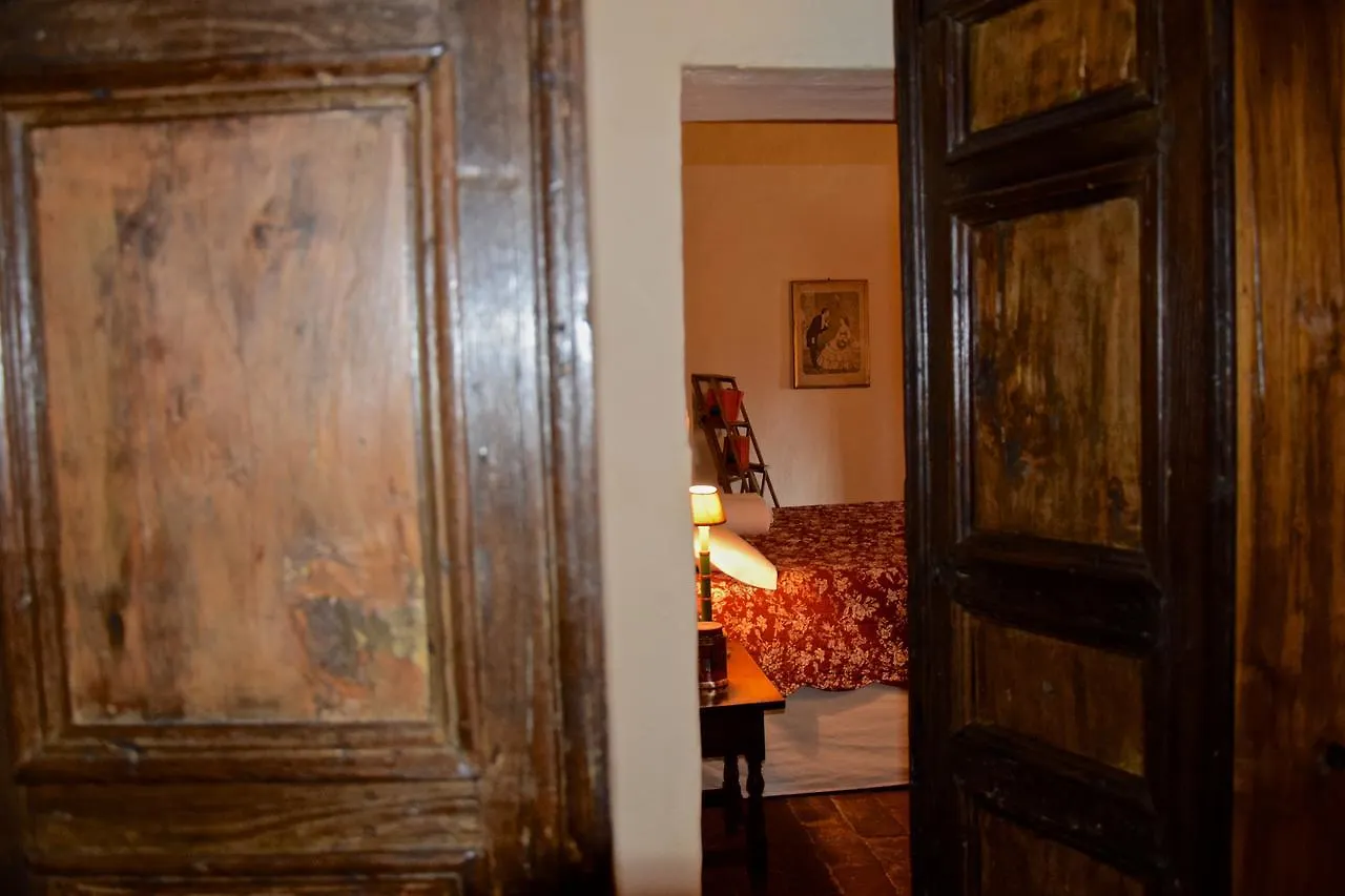 Palazzina Del Chiasso Bed & Breakfast San Martino in Freddana 2*,  Italy
